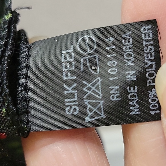 Floral Black and Red Women's Scarf - Picture 5 of 5